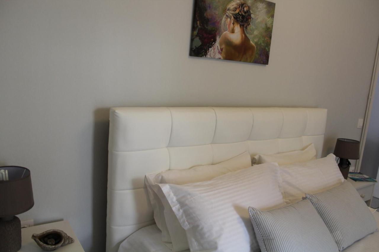 Apartment Paxos Rock *